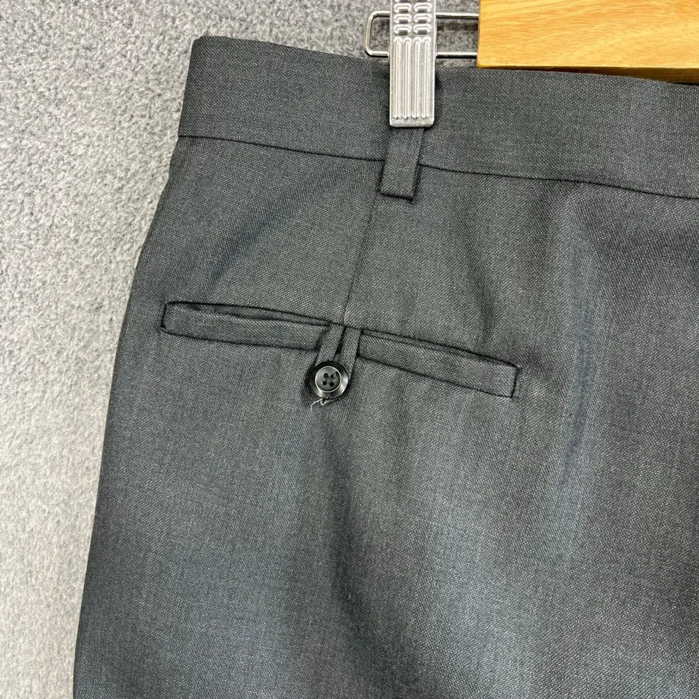 Perry Ellis Portfolio Men's Grey Pleated Dress Pants Size 33x30 Polyester Rayon‎